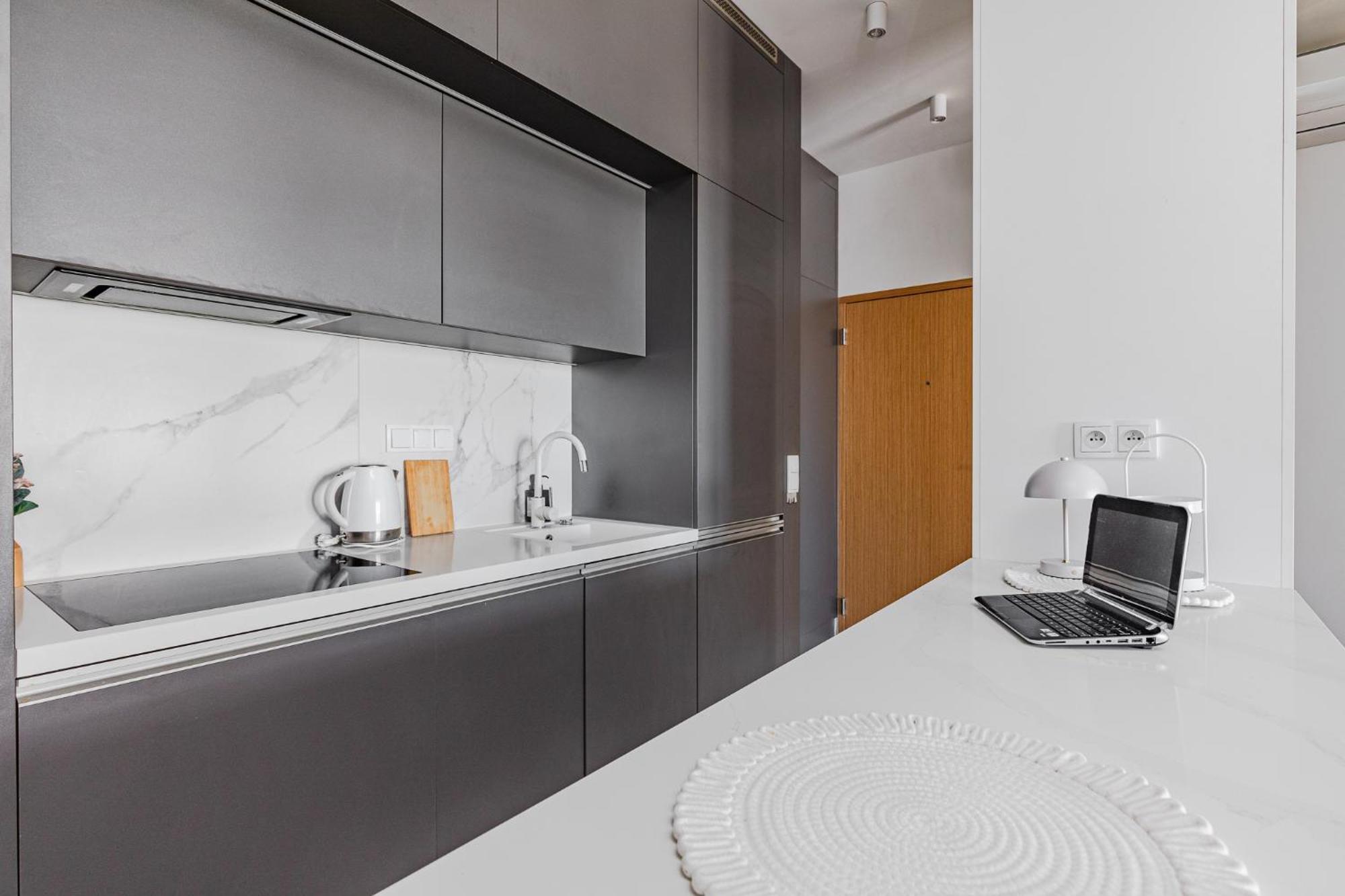 Superapart Kolejowa 49A Varšava Exteriér fotografie